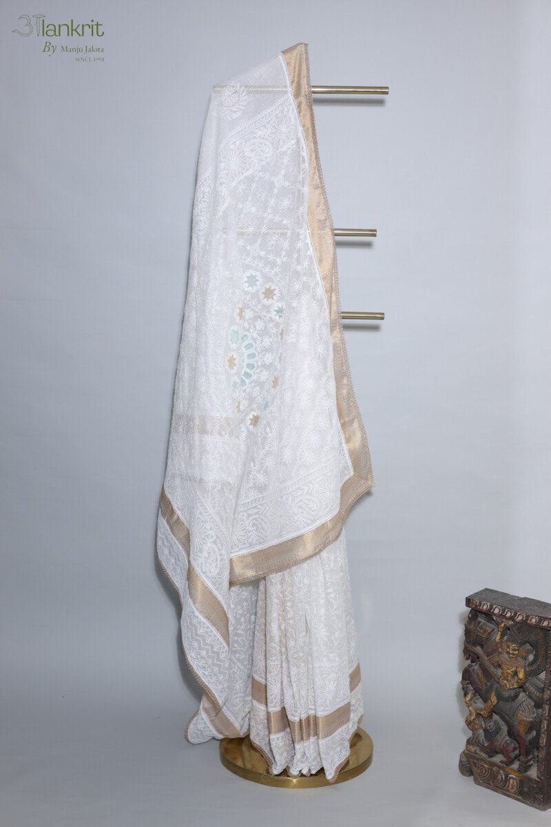118A5211 Traditional Kerala Onam Cotton Saree with Golden Border - Image 1